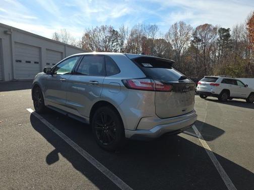 2024 Ford Edge ST Line