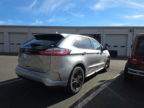 2024 Ford Edge ST Line