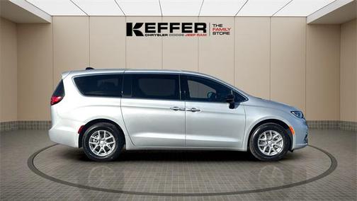 2026 Chrysler Pacifica L