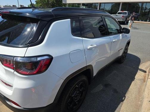 2023 Jeep Compass Trailhawk