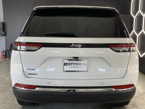 2023 Jeep Grand Cherokee 4xe Base