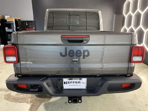 2025 Jeep Gladiator Nighthawk