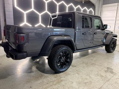 2025 Jeep Gladiator Nighthawk