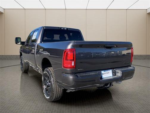 2025 RAM 2500 Big Horn Crew Cab 4x4 6'4' Box
