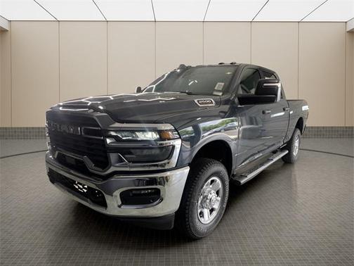 2025 RAM 2500 Tradesman Crew Cab 4x4 6'4' Box
