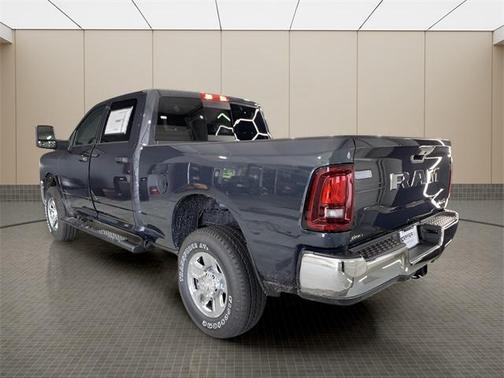 2025 RAM 2500 Tradesman Crew Cab 4x4 6'4' Box