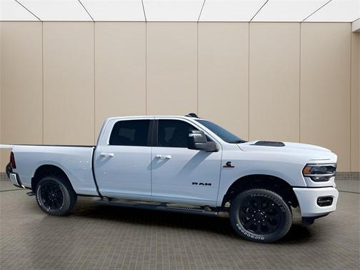 2024 RAM 2500 Laramie Crew Cab 4x4 6'4' Box
