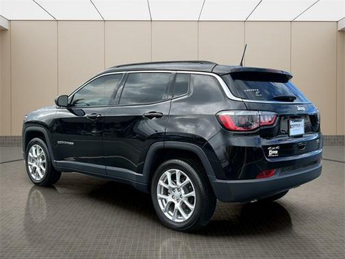 2023 Jeep Compass Latitude Lux