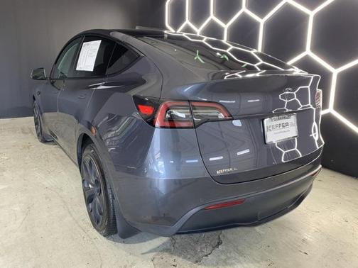2021 Tesla Model Y Long Range Dual Motor All-Wheel Drive