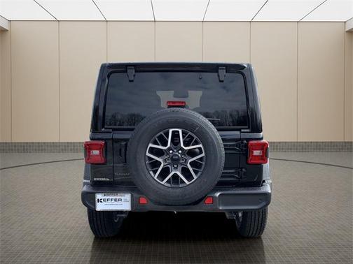 2026 Jeep Wrangler 4-Door Sahara 4x4