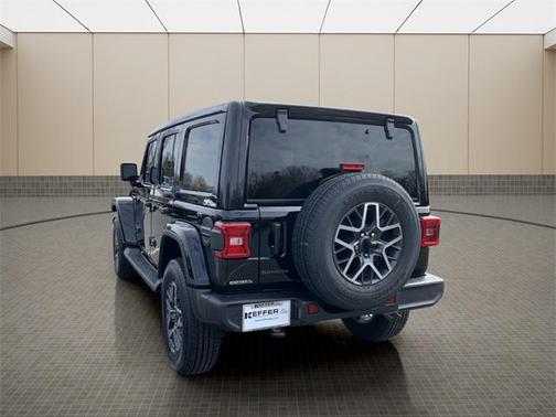 2026 Jeep Wrangler 4-Door Sahara 4x4