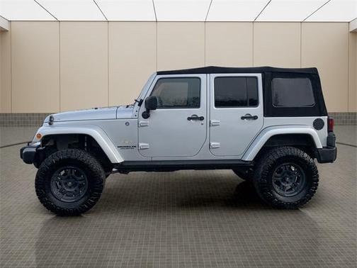 2012 Jeep Wrangler Unlimited Sahara