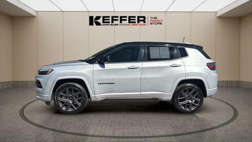 Silver Zynith Metallic Clearcoat 2025 Jeep Compass Limited
