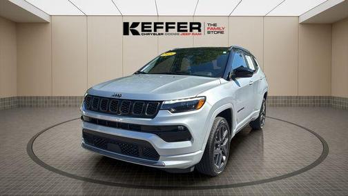 Silver Zynith Metallic Clearcoat 2025 Jeep Compass Limited
