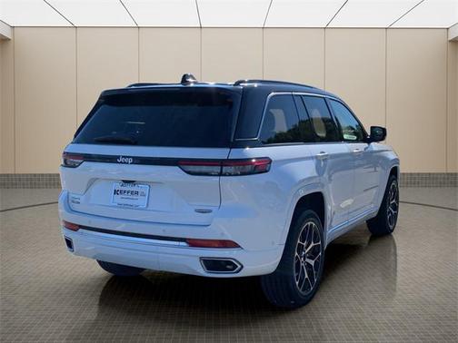 2025 Jeep Grand Cherokee Summit