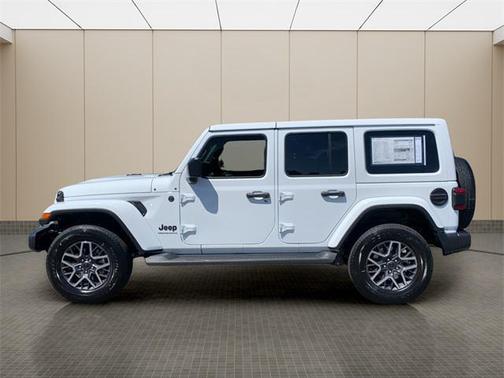 2025 Jeep Wrangler 4-Door Sahara 4x4