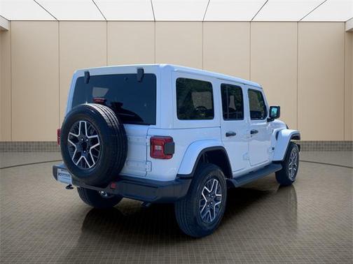 2025 Jeep Wrangler 4-Door Sahara 4x4