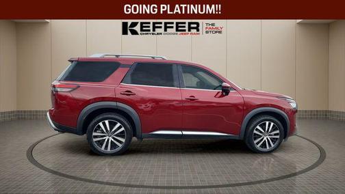 2023 Nissan Pathfinder Platinum FWD