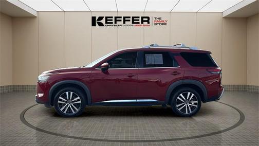 2023 Nissan Pathfinder Platinum FWD