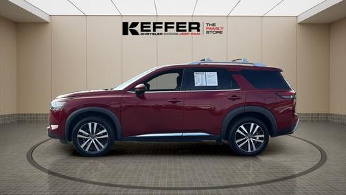 2023 Nissan Pathfinder Platinum FWD