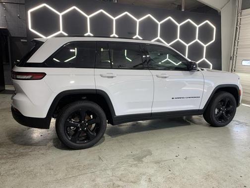 2025 Jeep Grand Cherokee Limited X