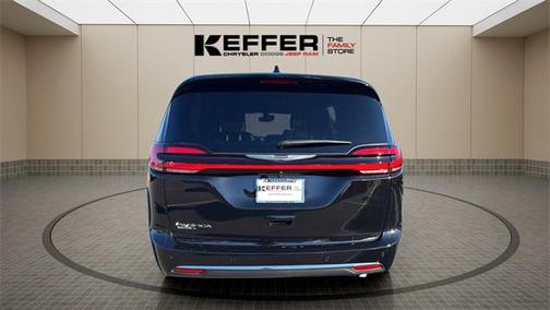 2026 Chrysler Pacifica L