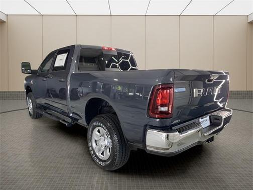 2025 RAM 2500 Tradesman Crew Cab 4x4 6'4' Box