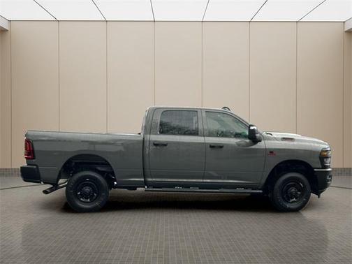 2026 RAM 2500 Tradesman Crew Cab 4x4 6'4' Box