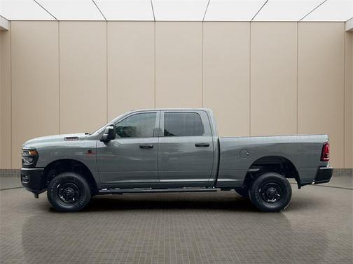 2026 RAM 2500 Tradesman Crew Cab 4x4 6'4' Box