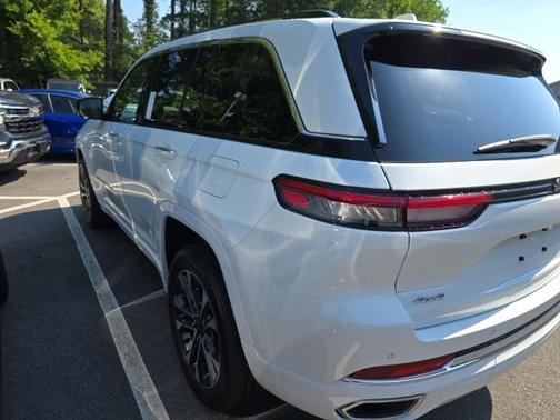2022 Jeep Grand Cherokee Overland