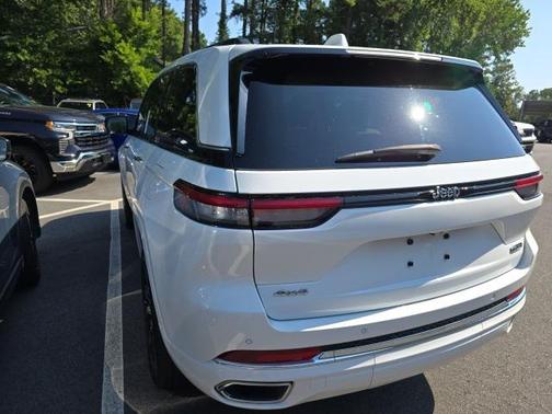 2022 Jeep Grand Cherokee Overland