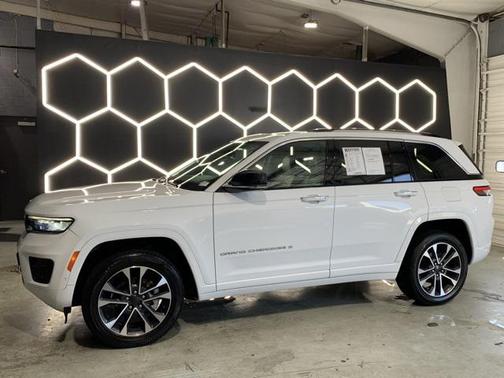 2022 Jeep Grand Cherokee Overland