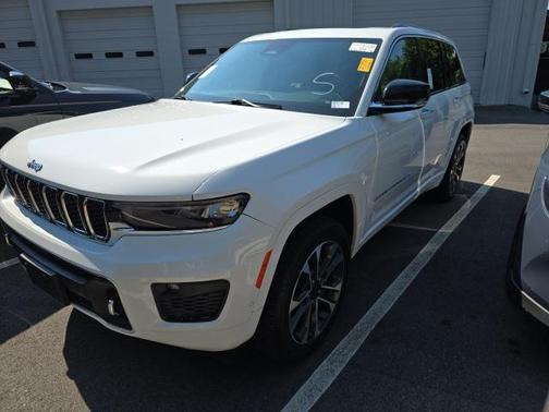 2022 Jeep Grand Cherokee Overland