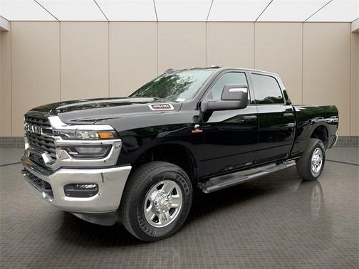 2025 RAM 2500 Tradesman Crew Cab 4x4 6'4' Box