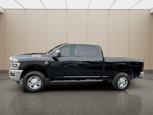 2025 RAM 2500 Tradesman Crew Cab 4x4 6'4' Box