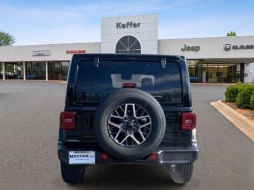 Black Clearcoat 2026 Jeep Wrangler Sahara