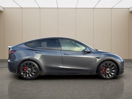 2022 Tesla Model Y Performance Dual Motor All-Wheel Drive