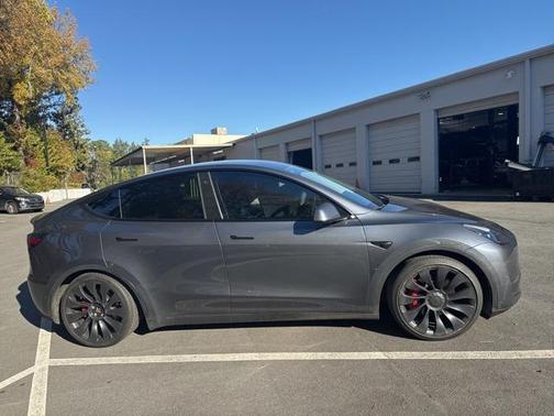 2022 Tesla Model Y Performance Dual Motor All-Wheel Drive