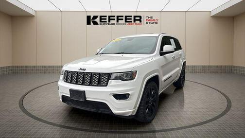 Bright White Clearcoat 2018 Jeep Grand Cherokee Altitude