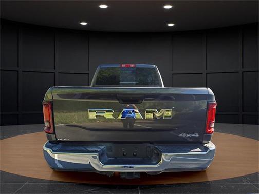 2025 RAM 2500 Tradesman Crew Cab 4x4 6'4' Box