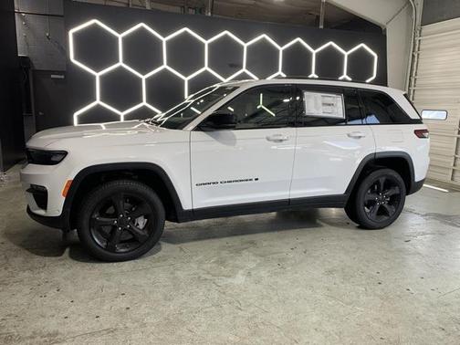 2025 Jeep Grand Cherokee Limited X