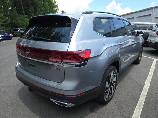 2024 Volkswagen Atlas 2.0T SE w/Technology 4MOTION