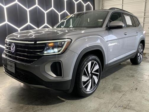 2024 Volkswagen Atlas 2.0T SE w/Technology 4MOTION