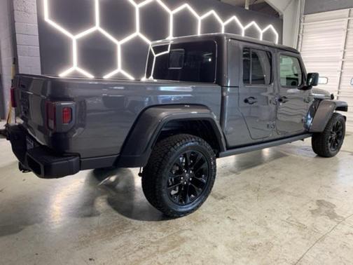 2025 Jeep Gladiator Nighthawk