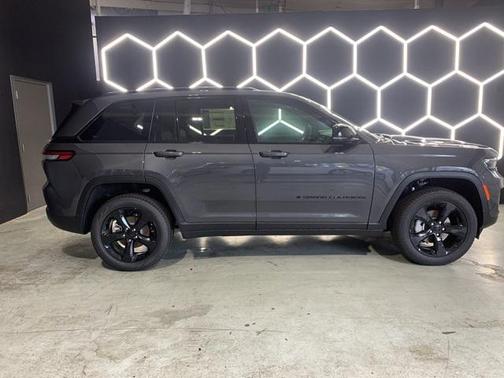 2025 Jeep Grand Cherokee Limited X