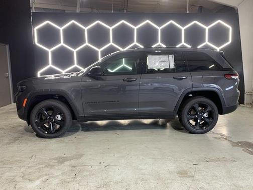 2025 Jeep Grand Cherokee Limited X