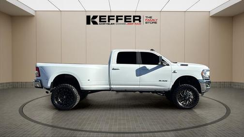 2021 RAM 3500 Big Horn Crew Cab 4x4 8' Box