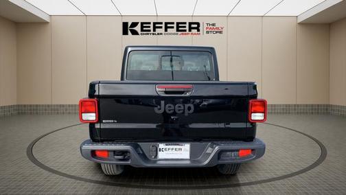 2026 Jeep Gladiator Sport
