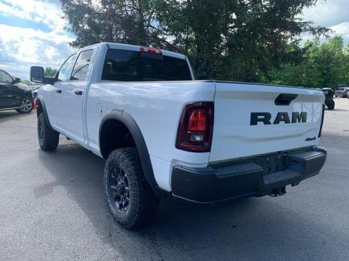 2025 RAM 2500 Tradesman Crew Cab 4x4 6'4' Box