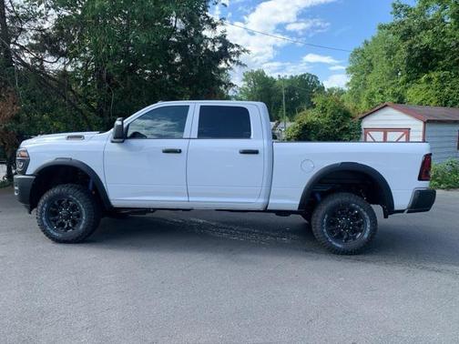 2025 RAM 2500 Tradesman Crew Cab 4x4 6'4' Box